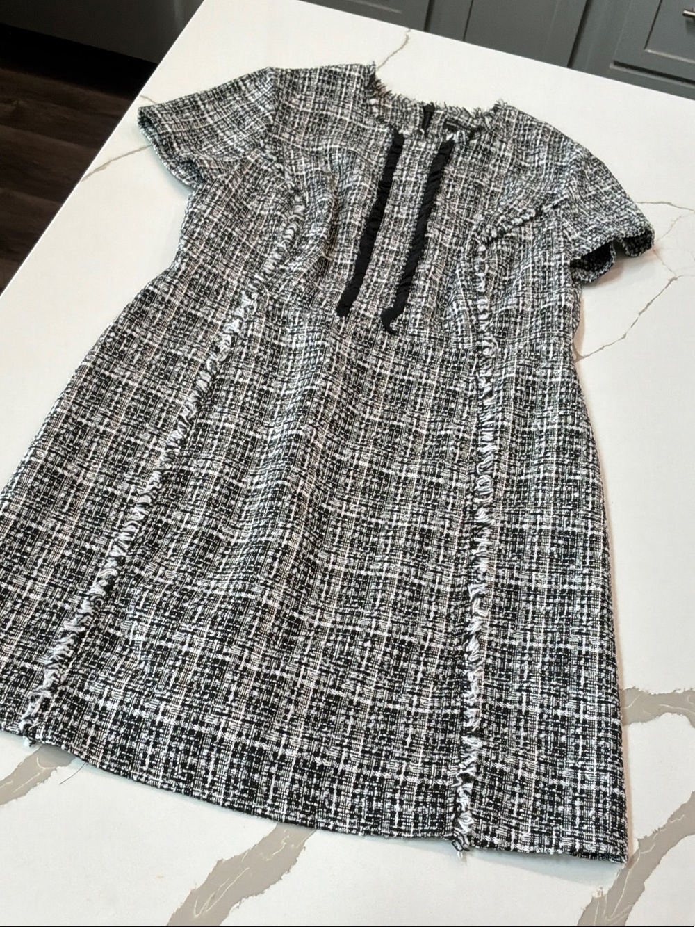 Dorothy Perkins Black White Tweed Short-Sleeve Shift Dress Size 8 Back Zip